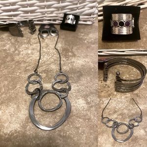 Paparazzi Jewelry 4 piece gunmetal set